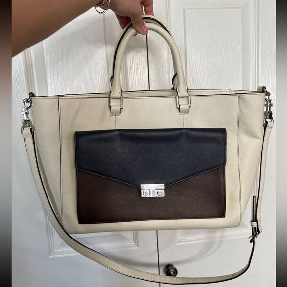 Tory Burch Handbags - NWT Tory Burch handbag
